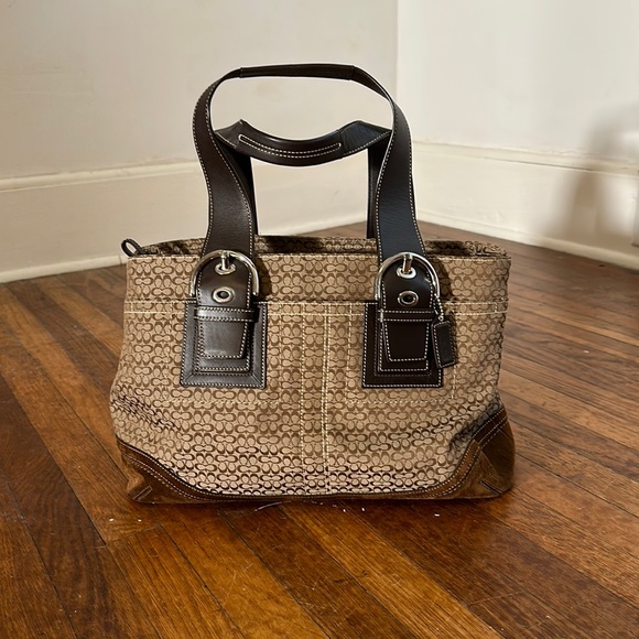 Coach Signature Large Satchel - Picture 1 of 13
